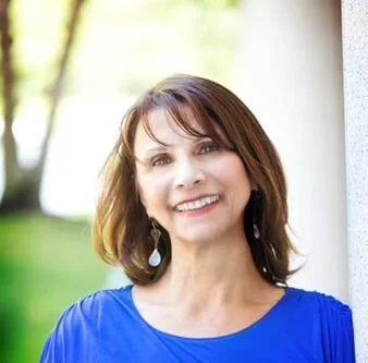 Janelle Painter Headshot
